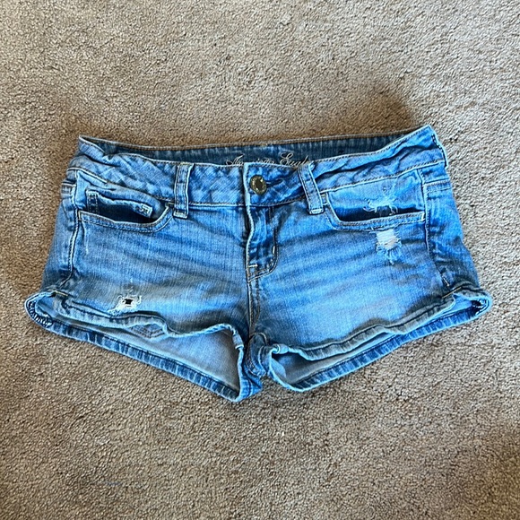 American Eagle Outfitters Pants - American Eagle size 2 shortie jean shorts